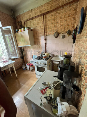 Продам 2-комн. в 3-комн. квартире, 1-й Панковский проезд, 11, Люберцы г