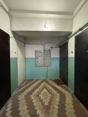 Продам трехкомнатную (3-комн.) квартиру, Кобозева ул, 14, Екатеринбург г