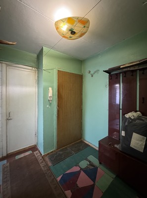 Продам трехкомнатную (3-комн.) квартиру, Кобозева ул, 14, Екатеринбург г