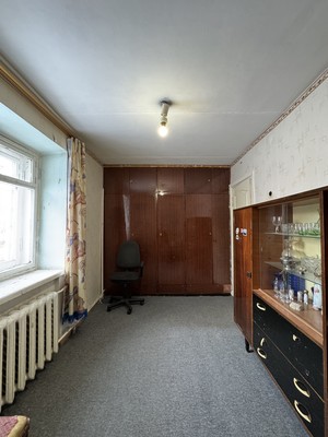Продам трехкомнатную (3-комн.) квартиру, Кобозева ул, 14, Екатеринбург г