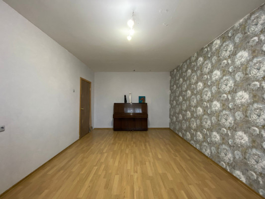 Продам двухкомнатную (2-комн.) квартиру, Маршала Куркоткина ул, 4, Наро-Фоминск г