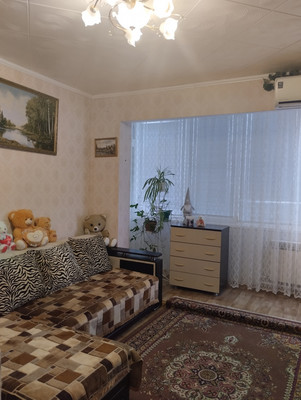 Продам трехкомнатную (3-комн.) квартиру, Индустриальная ул, 11, Волгодонск г