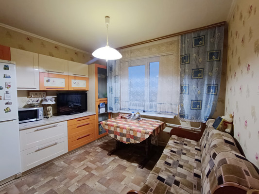Продам трехкомнатную (3-комн.) квартиру, ДСК мкр, 3, Иваново г