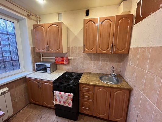Продам трехкомнатную (3-комн.) квартиру, Тимуровцев ул, 3, Рязань г