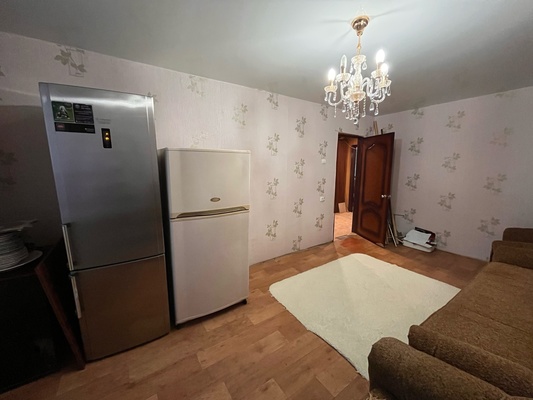 Продам трехкомнатную (3-комн.) квартиру, Тимуровцев ул, 3, Рязань г