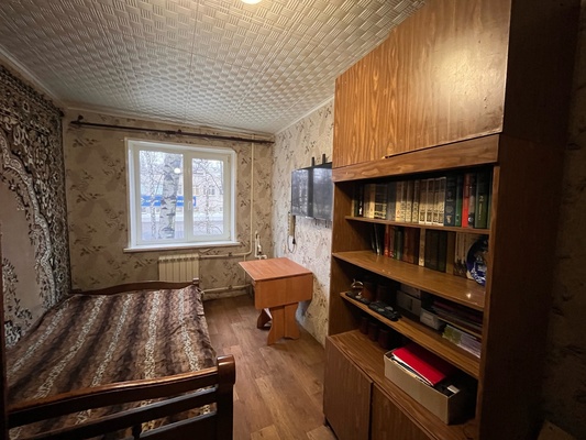 Продам трехкомнатную (3-комн.) квартиру, Тимуровцев ул, 3, Рязань г