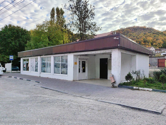 Продам торговое помещение 109 м2, 8-я Гвардейская ул, 173, Мысхако с
