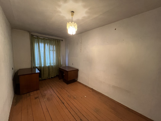 Продам трехкомнатную (3-комн.) квартиру, Киевская ул, 134, Симферополь г