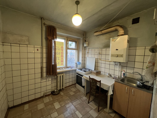 Продам трехкомнатную (3-комн.) квартиру, Киевская ул, 134, Симферополь г