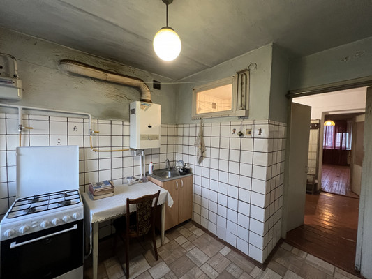 Продам трехкомнатную (3-комн.) квартиру, Киевская ул, 134, Симферополь г