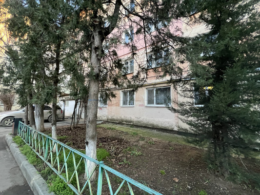 Продам трехкомнатную (3-комн.) квартиру, Киевская ул, 134, Симферополь г