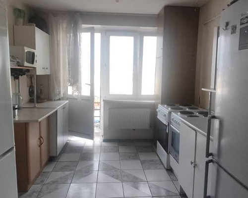 Продам комнату в 8-комн. квартире, Штурманская ул, 16к1, Санкт-Петербург г