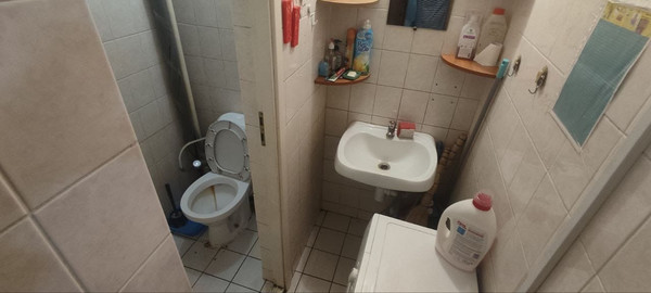 Продам комнату в 8-комн. квартире, Штурманская ул, 16к1, Санкт-Петербург г