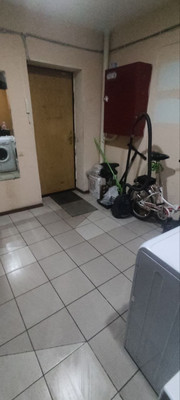 Продам комнату в 8-комн. квартире, Штурманская ул, 16к1, Санкт-Петербург г