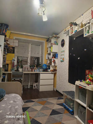 Продам трехкомнатную (3-комн.) квартиру, Южная ул, 9, Алексин г