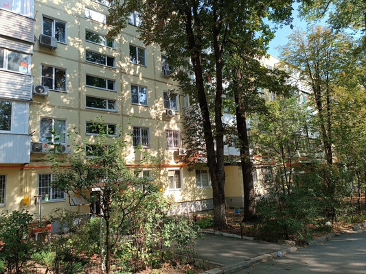 Продам трехкомнатную (3-комн.) квартиру, Коммунистический пр-кт, 33к1, Ростов-на-Дону г