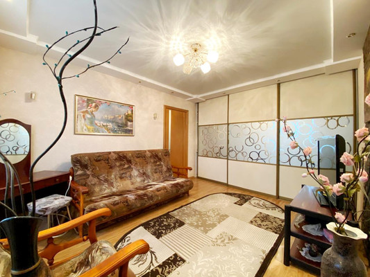 Продам двухкомнатную (2-комн.) квартиру, Минская ул, 5а, Пенза г