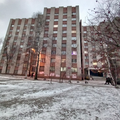 Продам комнату в 8-комн. квартире, 9 Января ул, 274, Воронеж г