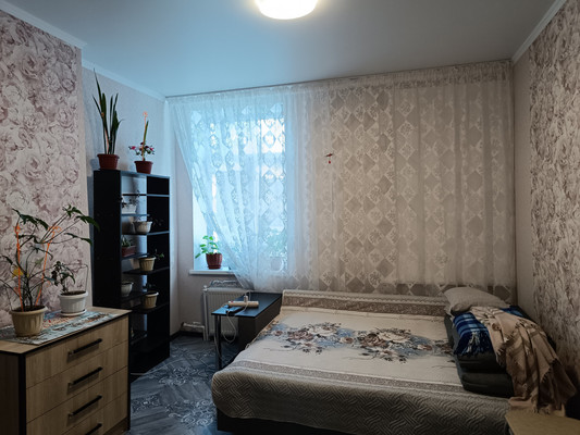 Продам двухкомнатную (2-комн.) квартиру, Зеленая ул, 4, Трудовое с