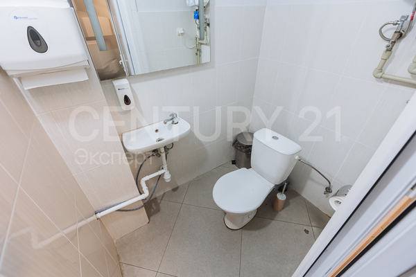 Продам коммерческое помещение 89,1 м2, Победы пр-кт, 70Б , Калининград г
