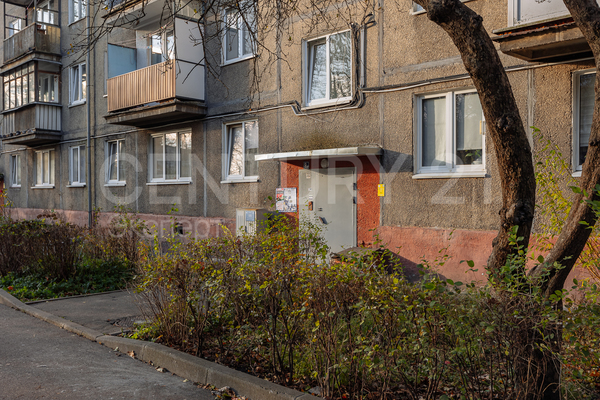 Продам трехкомнатную (3-комн.) квартиру, Чекистов ул, 9А , Калининград г