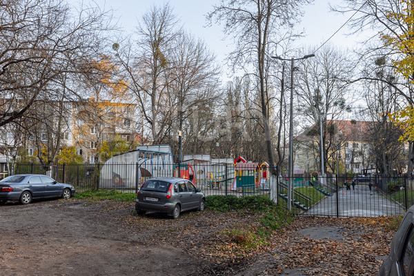 Продам трехкомнатную (3-комн.) квартиру, Чекистов ул, 9А , Калининград г