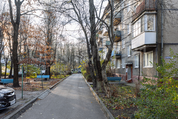 Продам трехкомнатную (3-комн.) квартиру, Чекистов ул, 9А , Калининград г