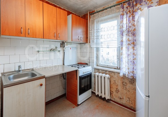 Продам трехкомнатную (3-комн.) квартиру, Чекистов ул, 9А , Калининград г