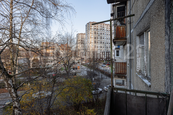 Продам трехкомнатную (3-комн.) квартиру, Чекистов ул, 9А , Калининград г