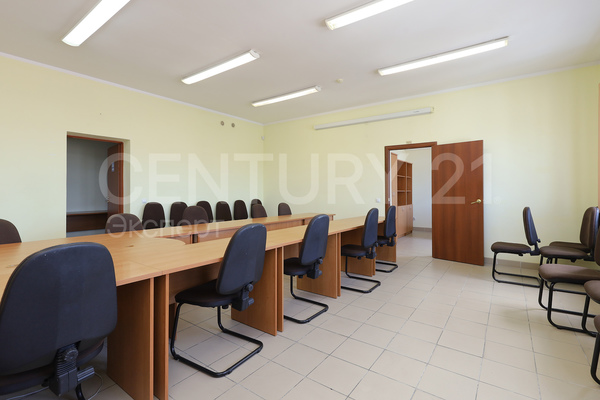 Продам коммерческое помещение 500 м2, Большая Окружная 3-я ул, Калининград г