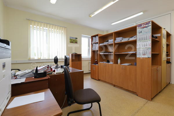 Продам коммерческое помещение 500 м2, Большая Окружная 3-я ул, Калининград г