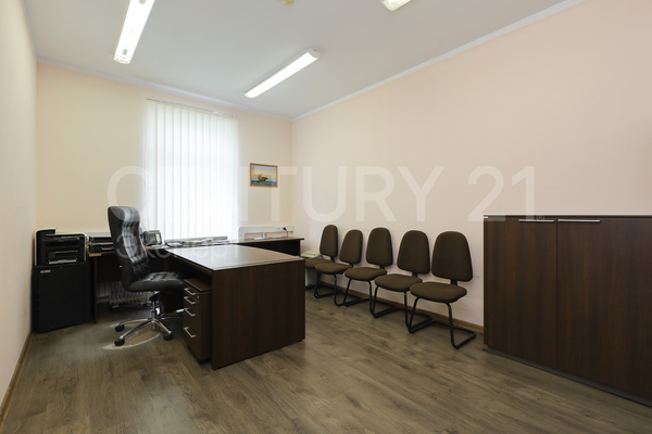 Продам коммерческое помещение 500 м2, Большая Окружная 3-я ул, Калининград г