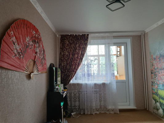 Продам трехкомнатную (3-комн.) квартиру, Гагарина ул, 1, Волгодонск г