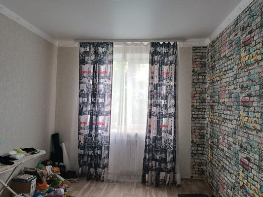 Продам трехкомнатную (3-комн.) квартиру, Гагарина ул, 1, Волгодонск г