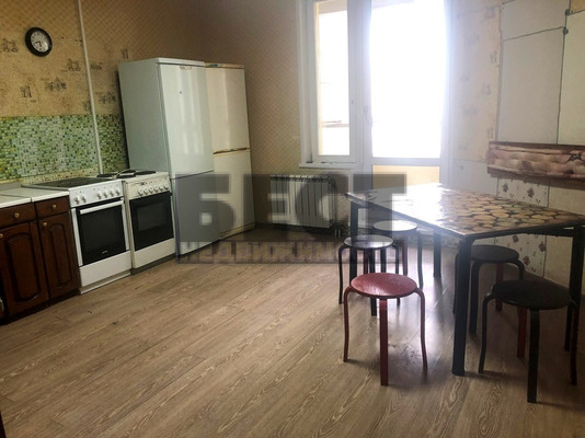 Сдам многокомнатную квартиру, Ярцевская ул, 27к1, Москва г