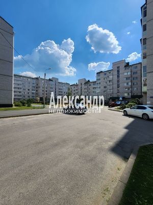 Продам многокомнатную квартиру, Восточная ул, 20, Кириши г