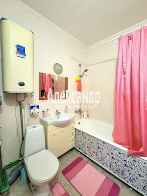 Продам многокомнатную квартиру, Восточная ул, 20, Кириши г