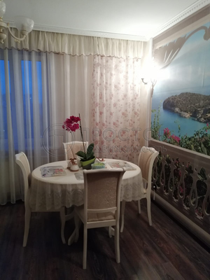 Продам трехкомнатную (3-комн.) квартиру, Богородский мкр, 10к2, Щелково г