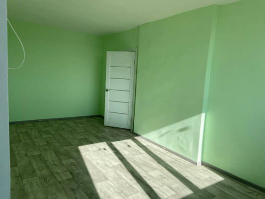 Продам двухкомнатную (2-комн.) квартиру, Строителей ул, 43а, Тепловка с