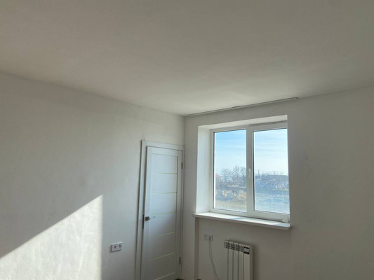 Продам двухкомнатную (2-комн.) квартиру, Строителей ул, 43а, Тепловка с