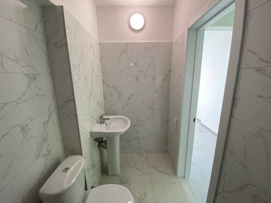 Продам двухкомнатную (2-комн.) квартиру, Строителей ул, 43а, Тепловка с