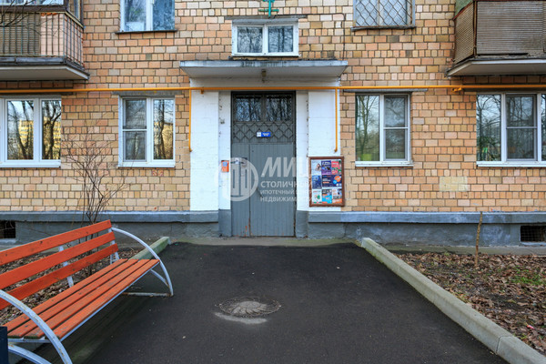 Продам двухкомнатную (2-комн.) квартиру, Сеславинская ул, 2, Москва г