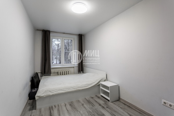 Продам двухкомнатную (2-комн.) квартиру, Сеславинская ул, 2, Москва г