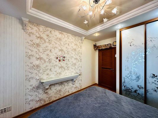 Продам трехкомнатную (3-комн.) квартиру, Свободы ул, 85, Киров г