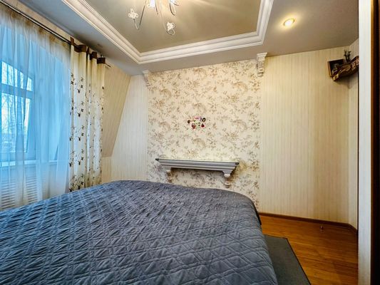 Продам трехкомнатную (3-комн.) квартиру, Свободы ул, 85, Киров г
