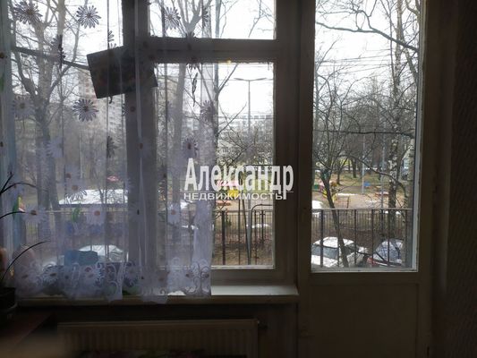 Продам комнату в 2-комн. квартире, Альпийский пер, 26, Санкт-Петербург г