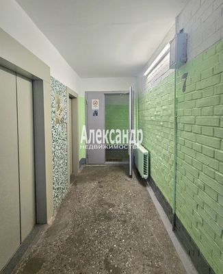 Продам однокомнатную (1-комн.) квартиру, Крыленко ул, 31, Санкт-Петербург г