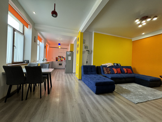 Продам многокомнатную квартиру, Фруктовая ул, 25б, Симферополь г