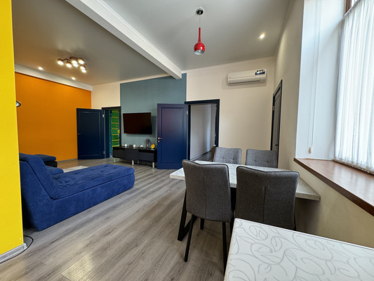 Продам многокомнатную квартиру, Фруктовая ул, 25б, Симферополь г