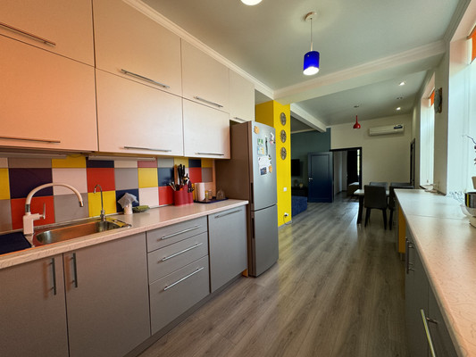 Продам многокомнатную квартиру, Фруктовая ул, 25б, Симферополь г